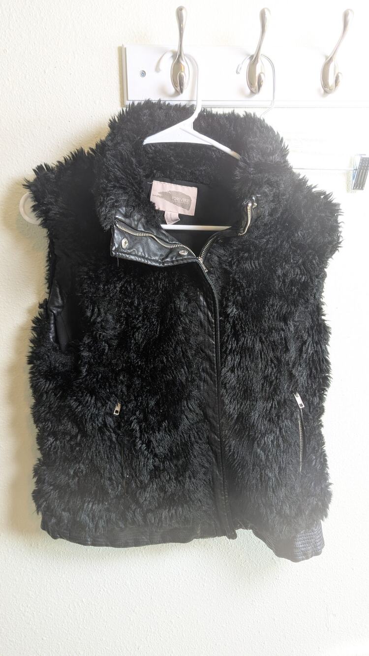 Forever21 Faux Fur Vest Size Medium